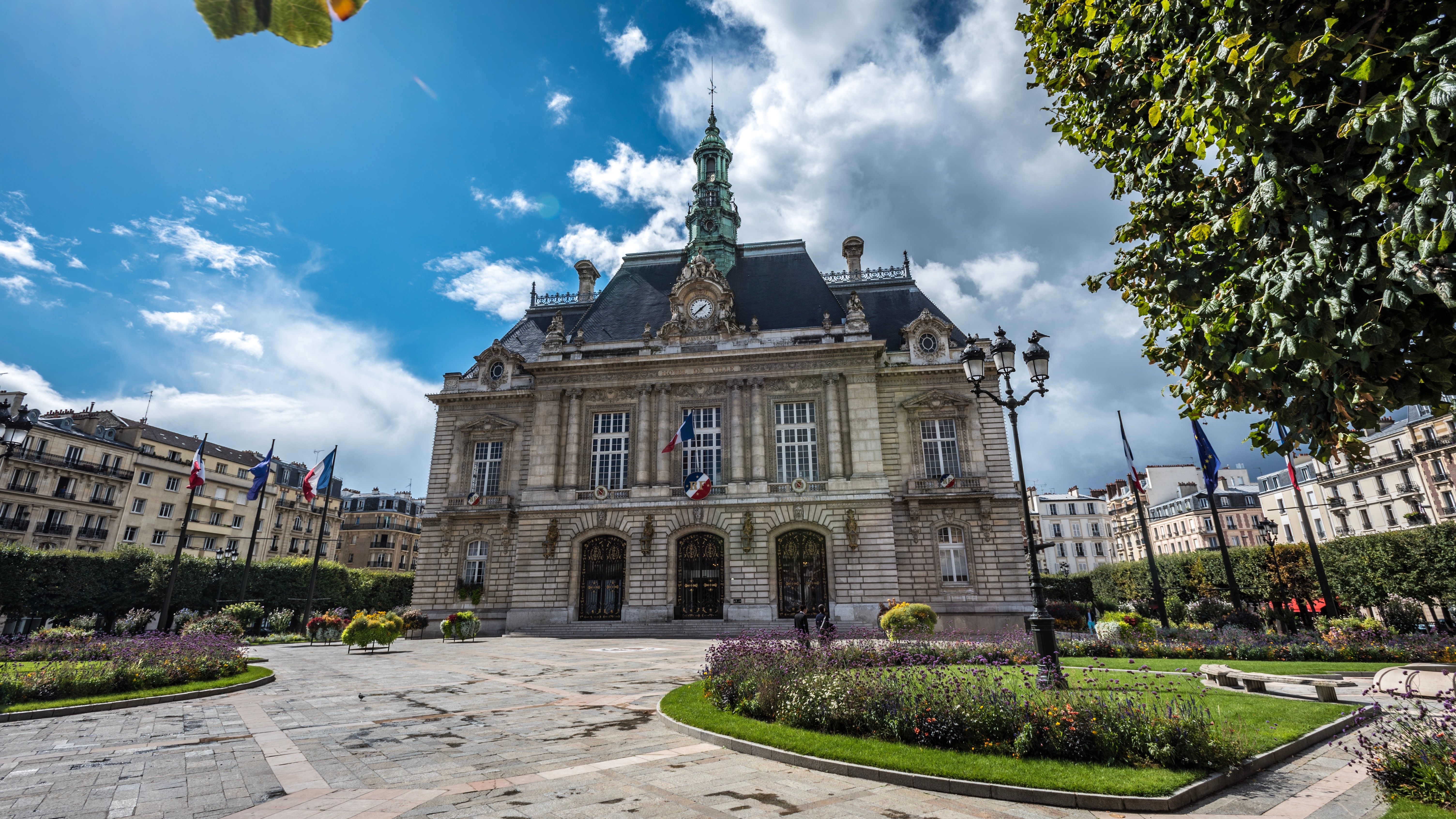 รถเช่าในเลวาลัว-เปเฮต์