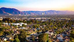 โรงแรมใกล้ สนามบิน เบอร์แบงก์ Bob Hope