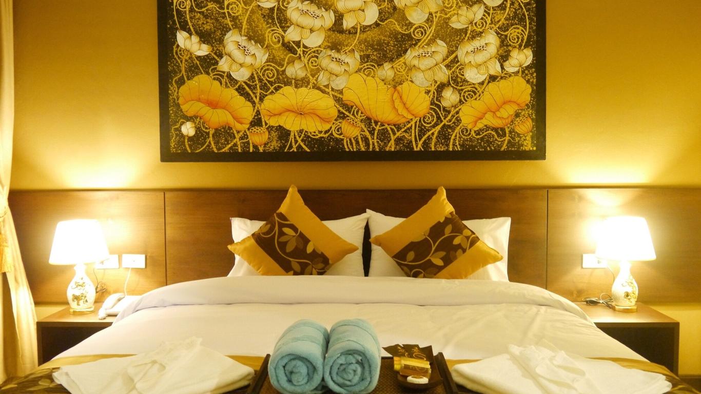 โรงแรมโกลเด้นมูน อ่าวนาง
