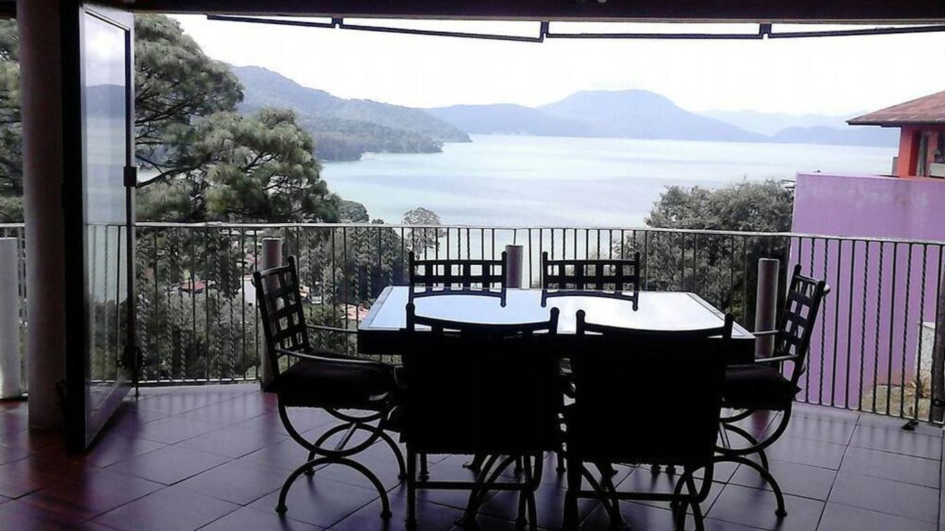 โรงแรมรีวี่อินน์