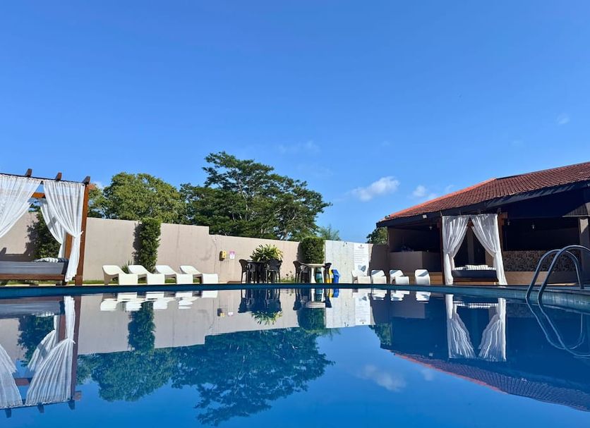 สระว่ายน้ำ รูปภาพ