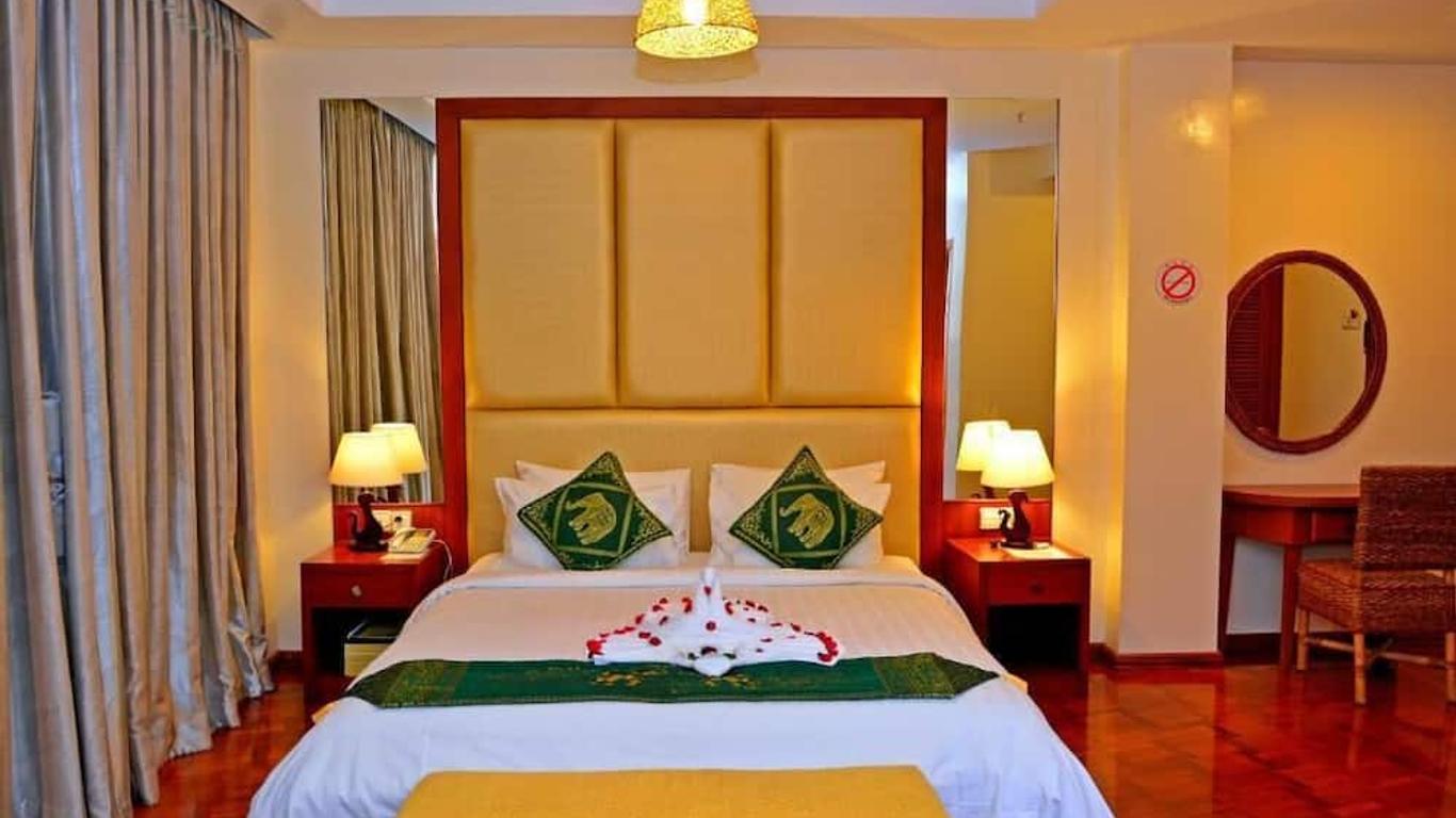 โรงแรมโกลด์ยาดานาร์