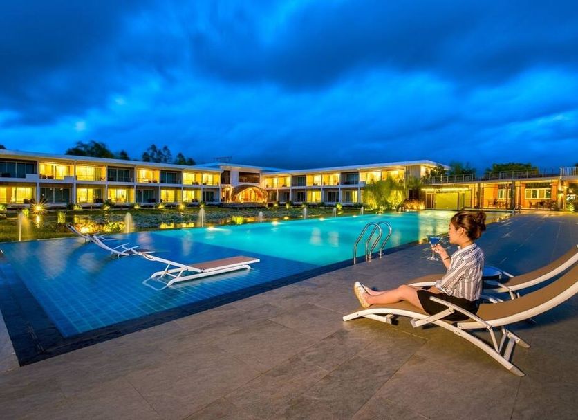 สระว่ายน้ำ รูปภาพ