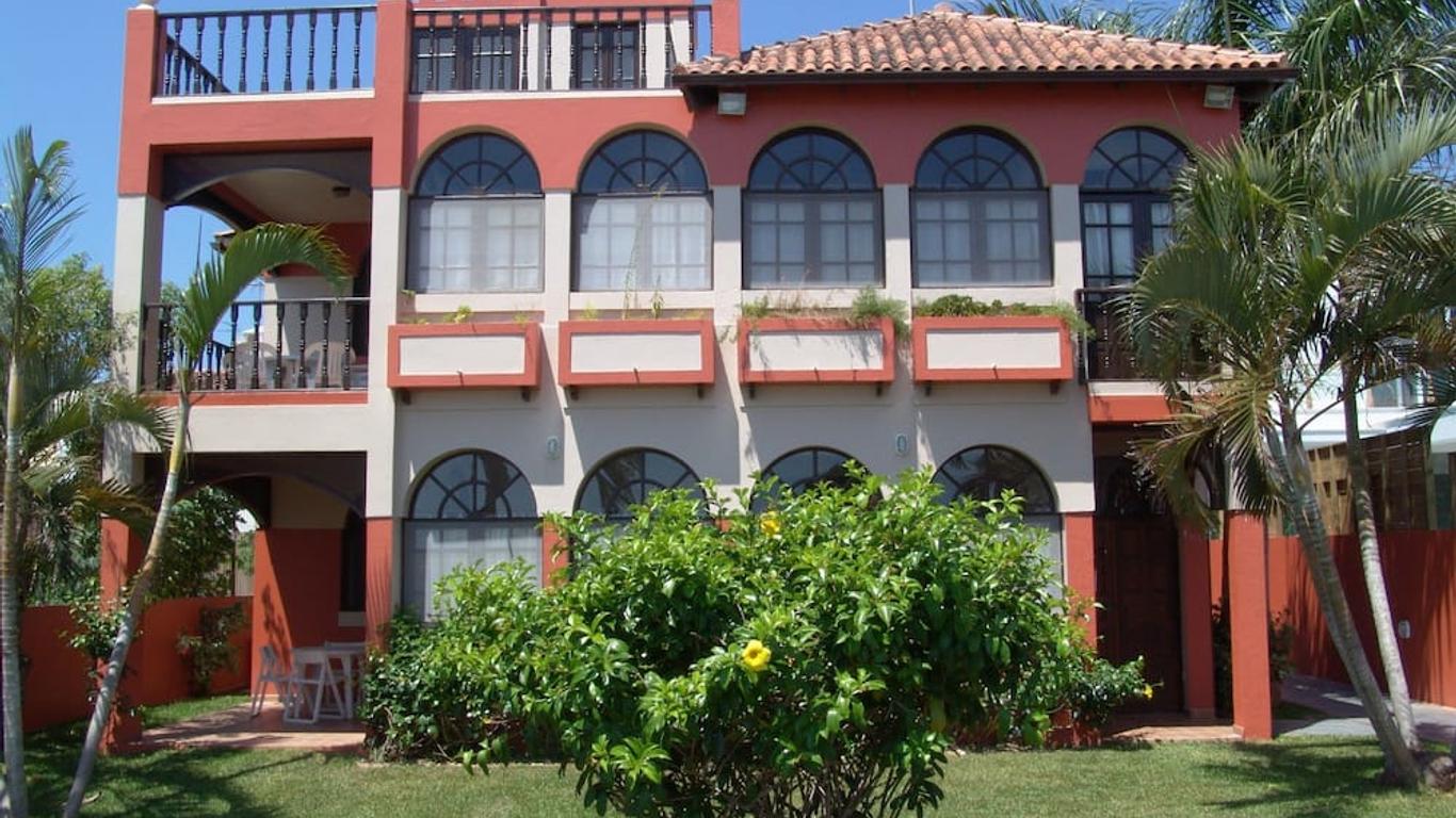 La Alhambra Apart Hotel