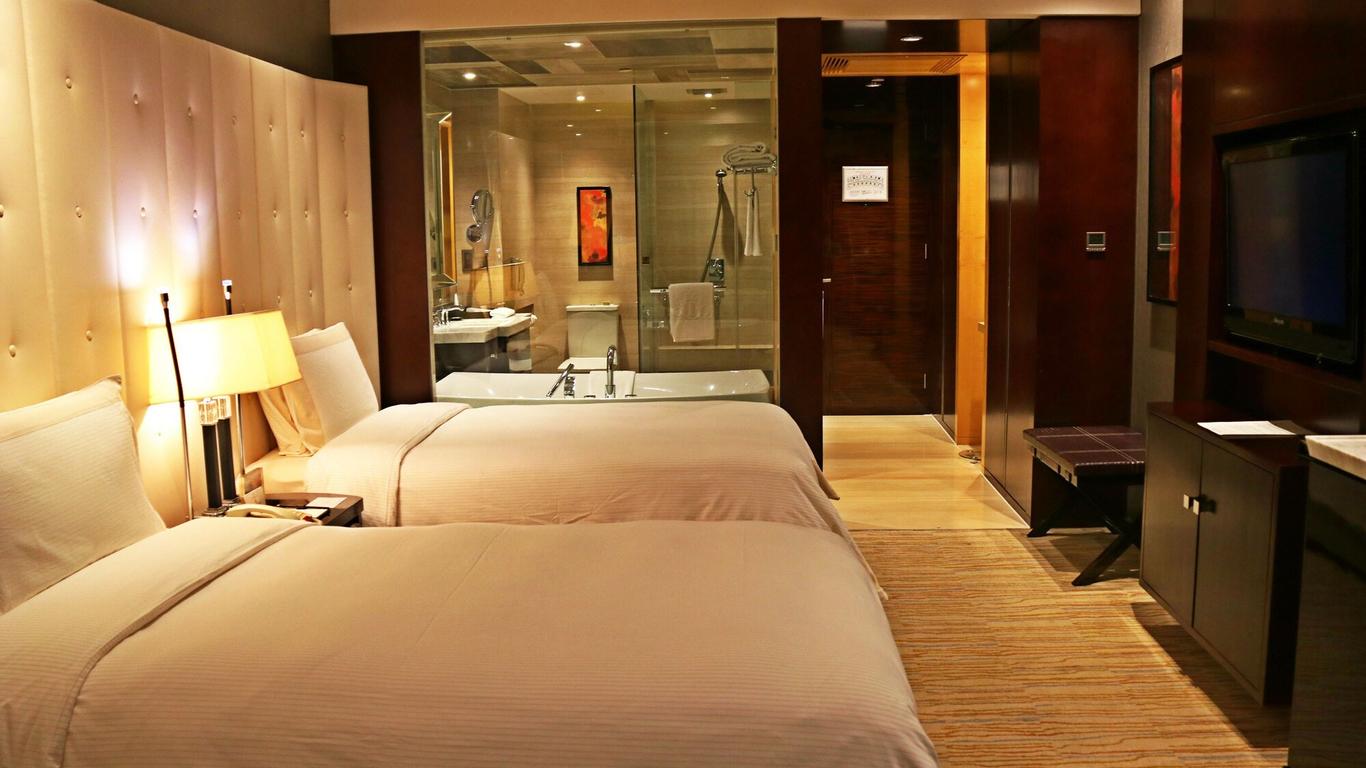 โรงแรมรอยัล อินเตอร์เนชั่นแนล