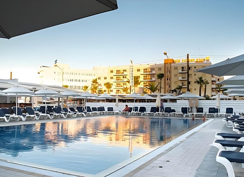 สระว่ายน้ำ รูปภาพ