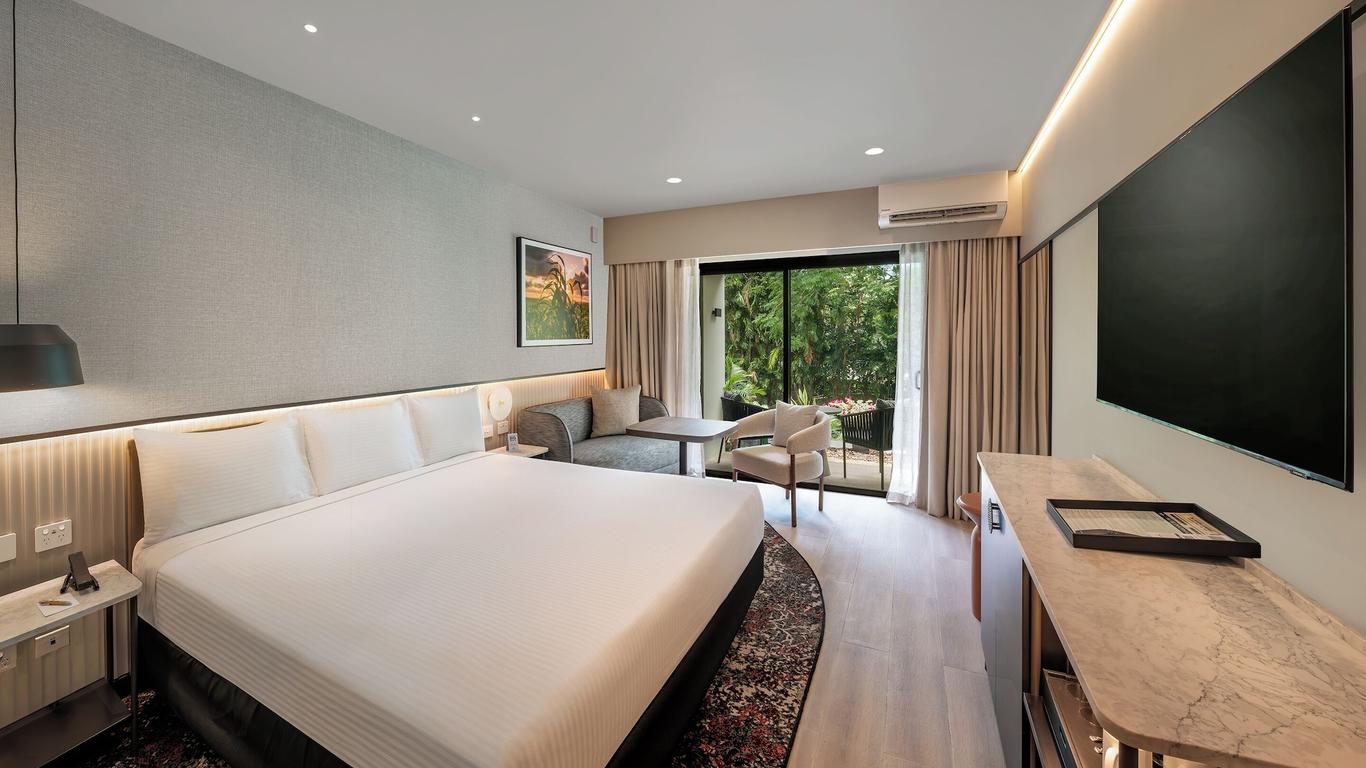 โรงแรม Tanoa International
