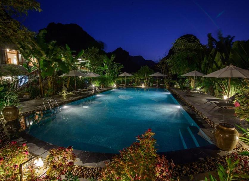 สระว่ายน้ำ รูปภาพ