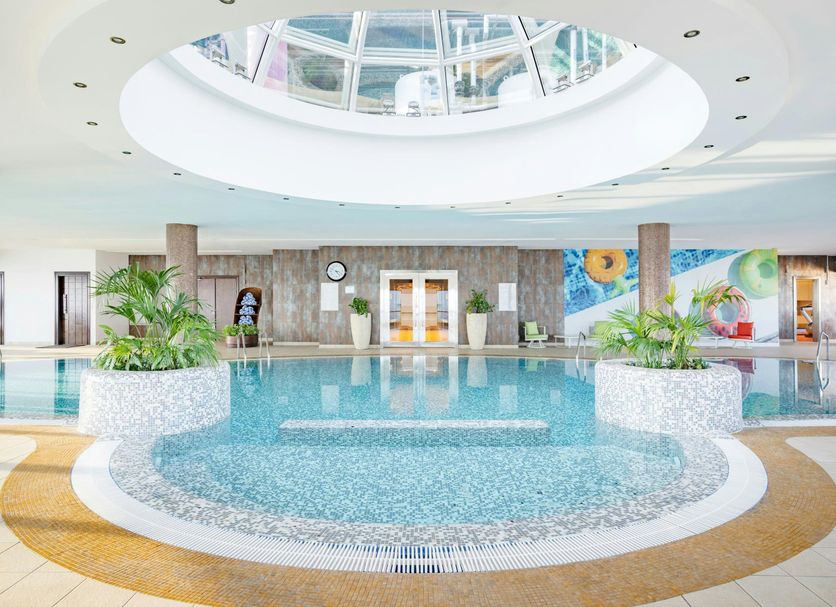 สระว่ายน้ำ รูปภาพ