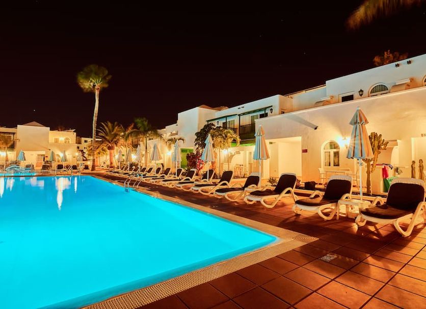 สระว่ายน้ำ รูปภาพ