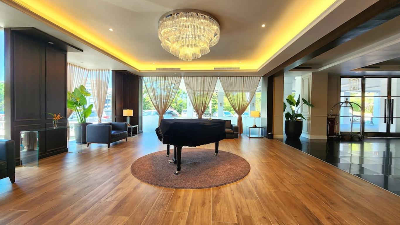 โรงแรมเดอะพาเลซ โกตากินาบาลู