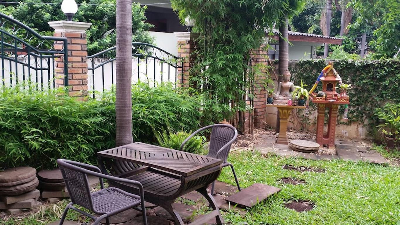 โรงแรมวิลล่า โอรันเยอร์