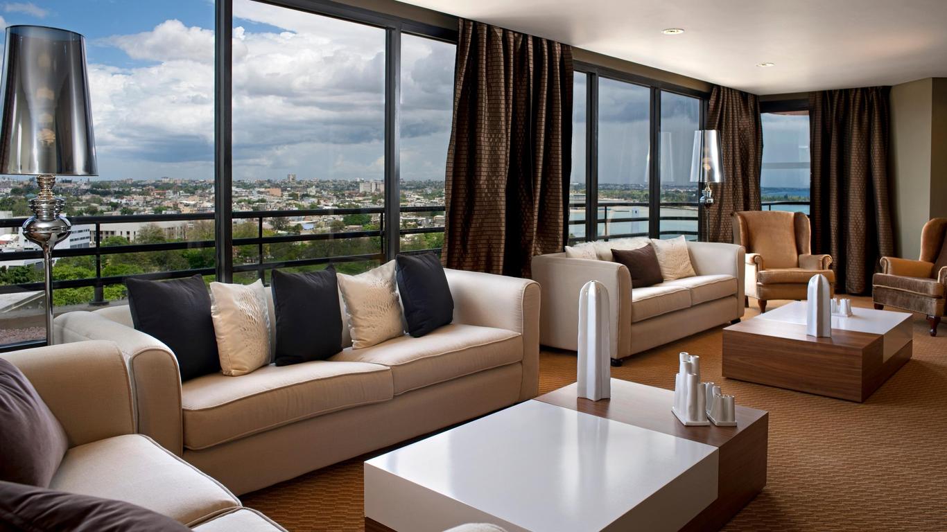 คราวน์ พลาซ่า ซานโต โดมิงโก บาย IHG