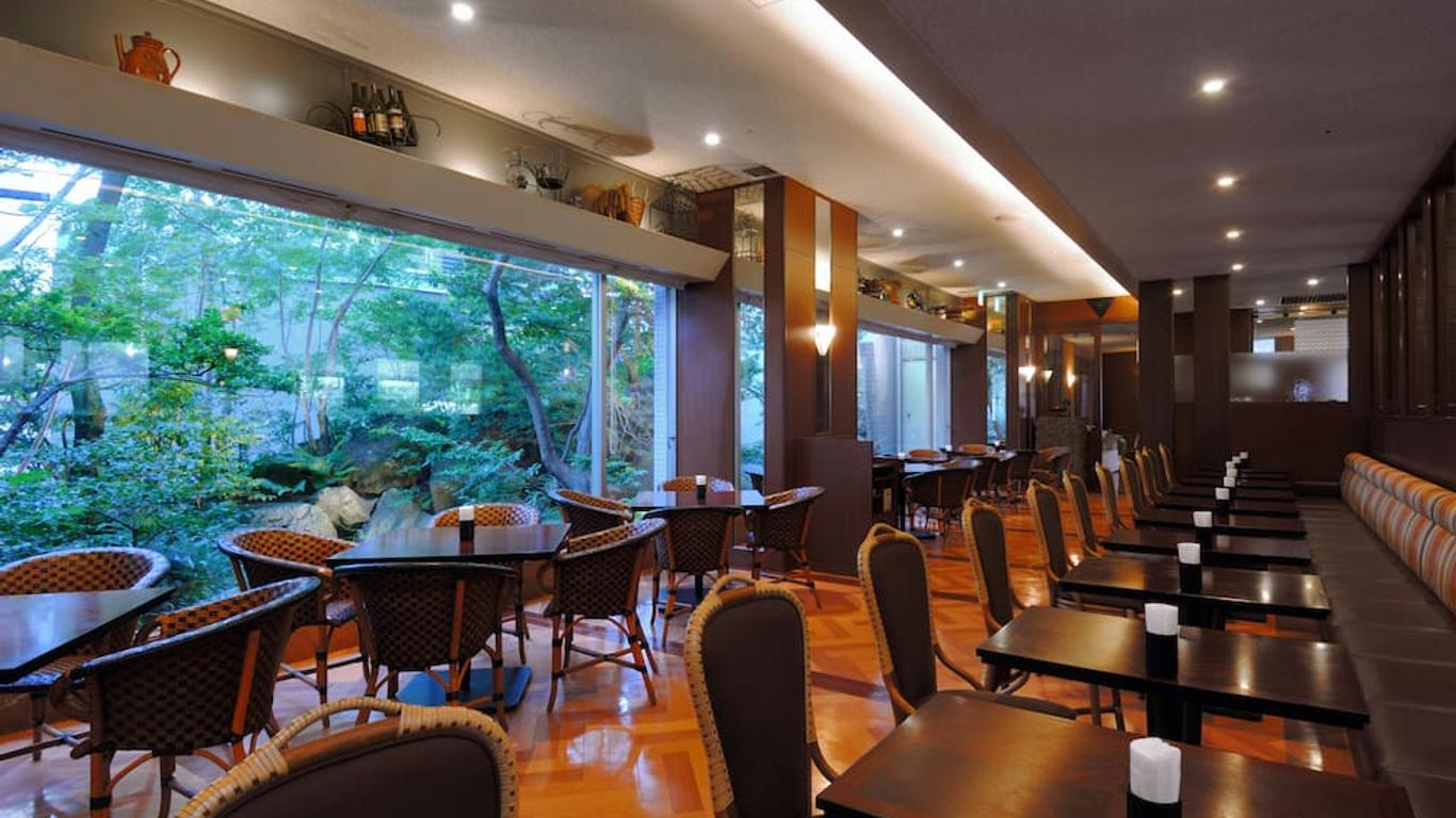 โรงแรมคานาซาวะ มันเทน เอคิมาเอะ
