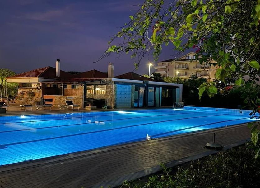 สระว่ายน้ำ รูปภาพ