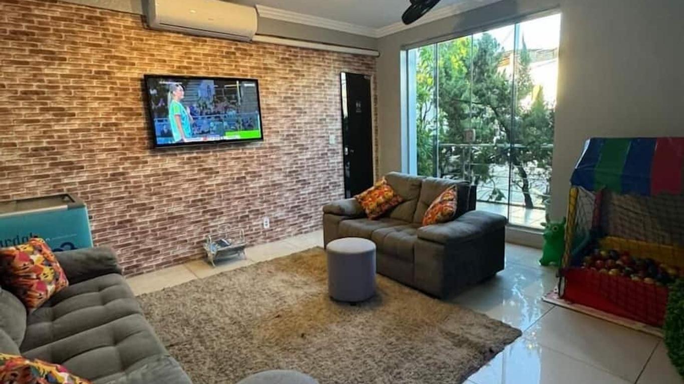 โรงแรมแอโรพอร์โตมอนเตเซสตาร์