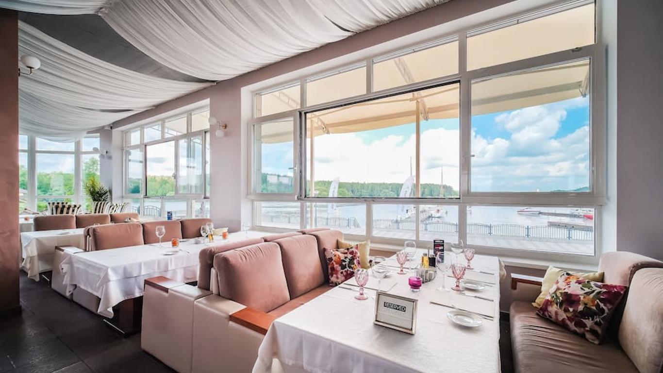 รีสอร์ทและสปา Robinson Club