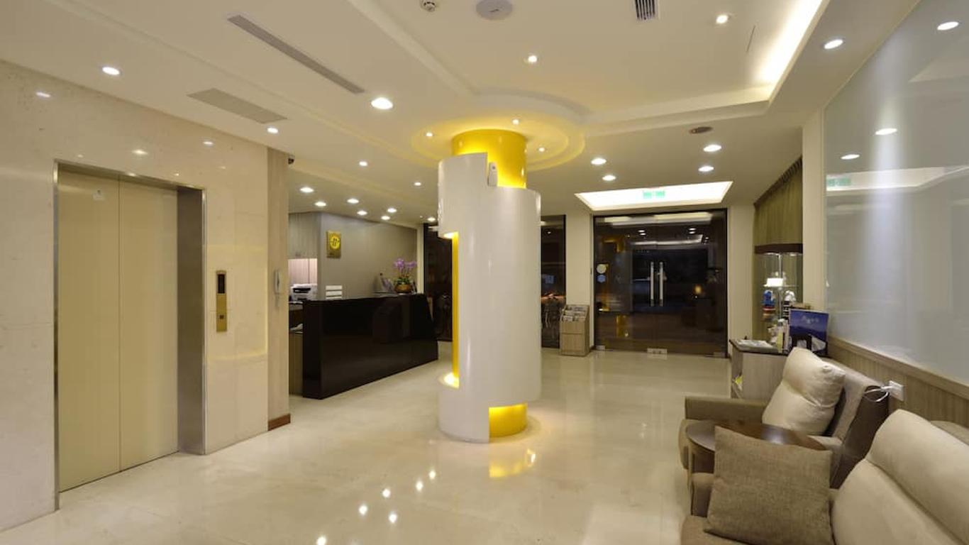 โรงแรมฝู้พิน
