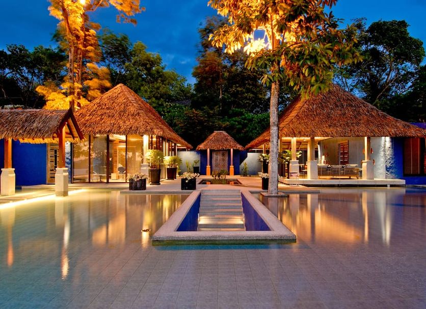 สระว่ายน้ำ รูปภาพ