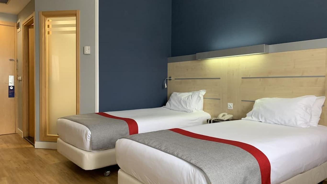 ฮอลิเดย์อินน์ เอ็กซ์เพรส วิตอเรีย บาย IHG