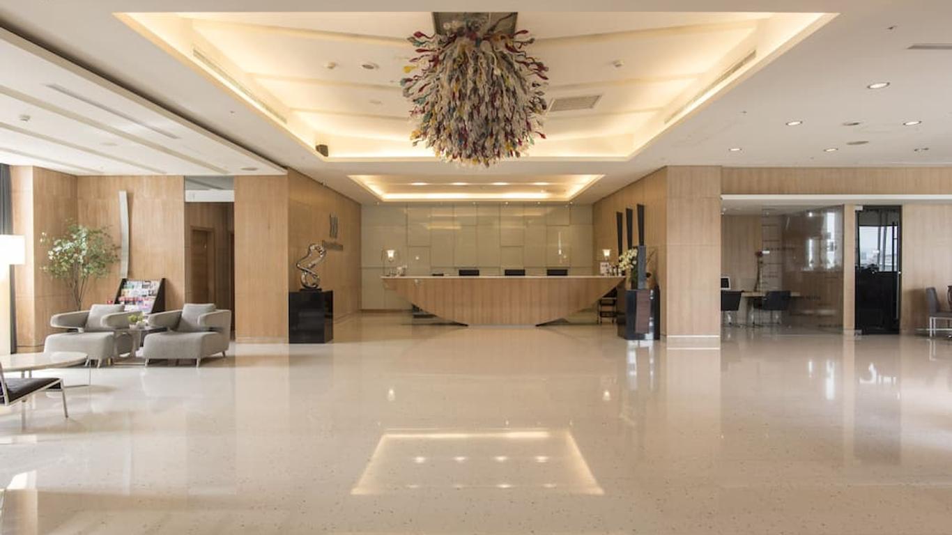 โรงแรมบีคอน