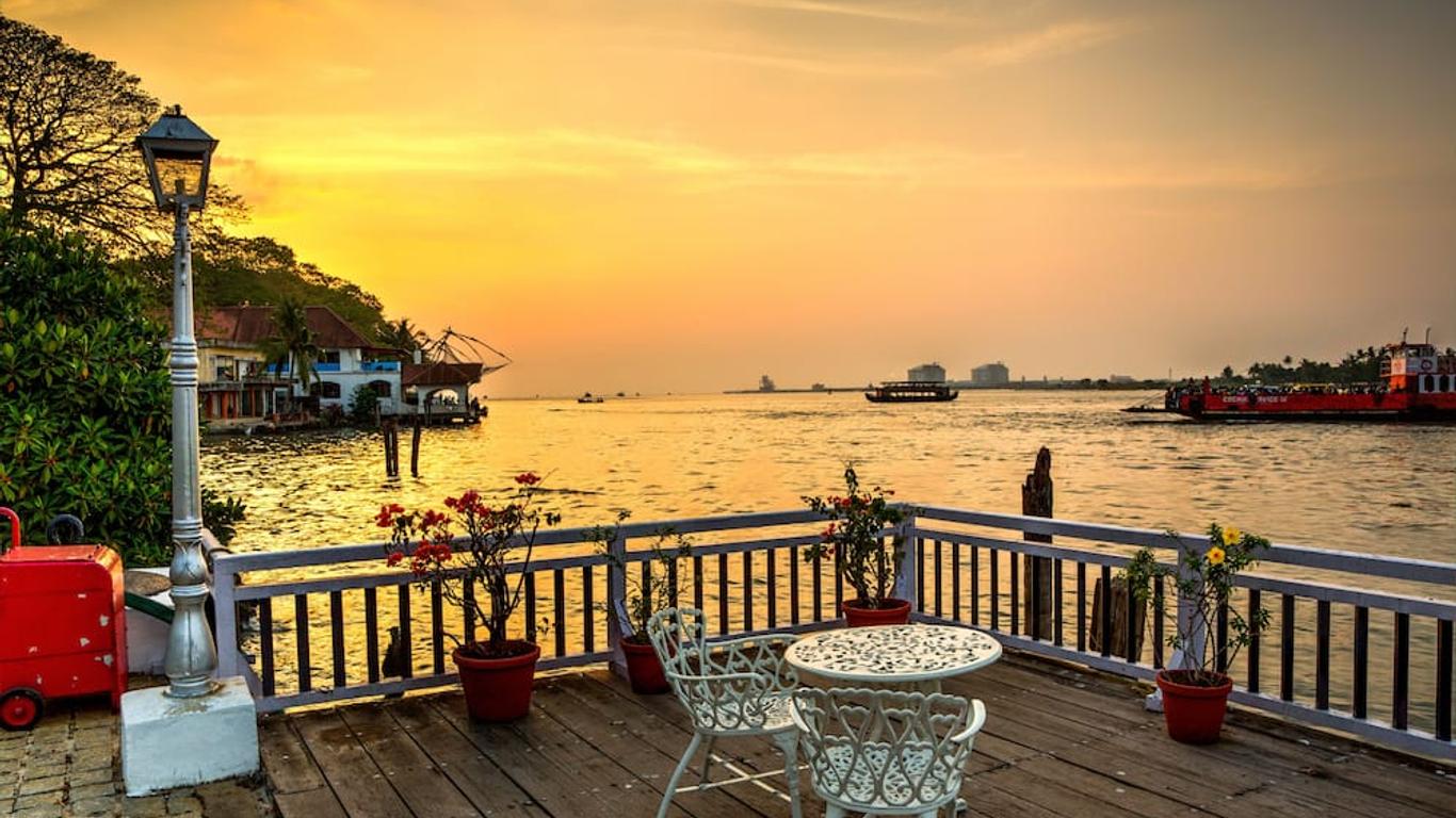 บรันตัน โบต์ยาร์ด - ซีจีเอช เอิร์ธ