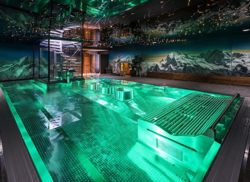 สระว่ายน้ำ รูปภาพ