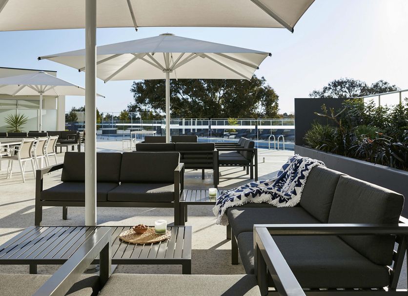 สระว่ายน้ำ รูปภาพ