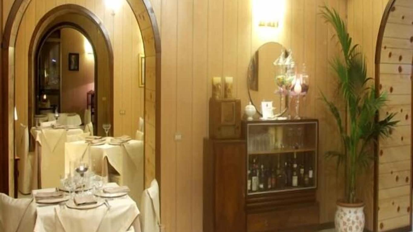โรงแรมกาสเตลโล เดย ปรินชิปี