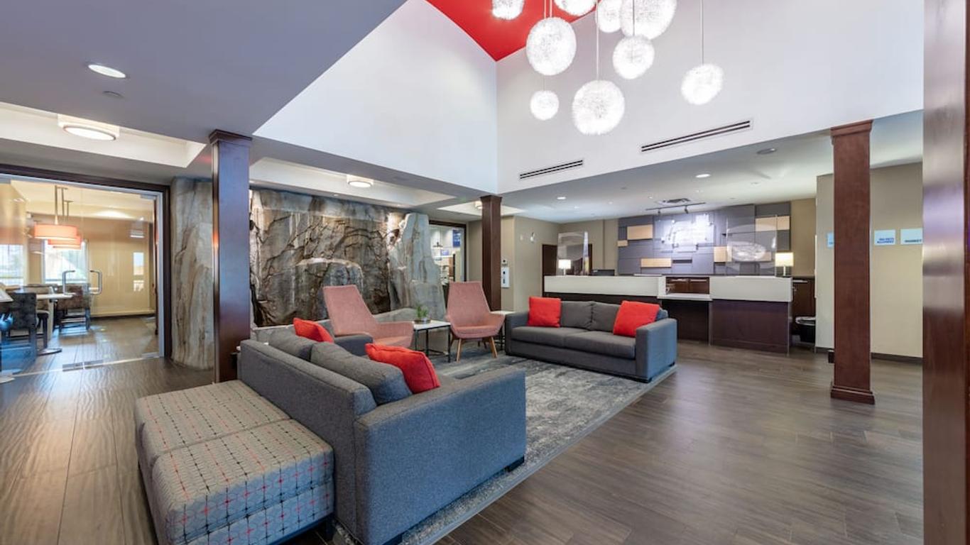 ฮอลิเดย์ อินน์ เอ็กซ์เพรส โรงแรม แอนด์ สวีทส์ ริเวอร์พอร์ต ริชมอนด์ บาย IHG