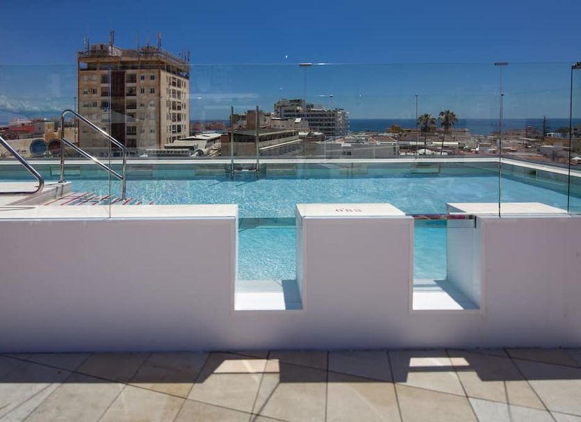 สระว่ายน้ำ รูปภาพ