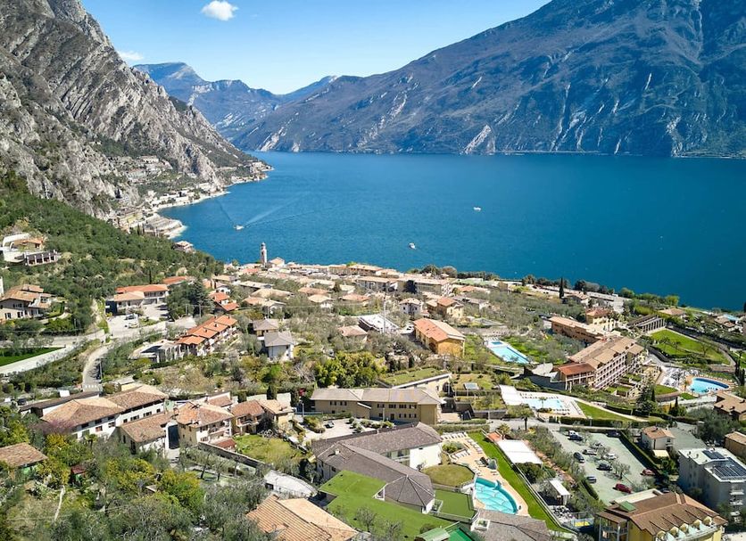 สระว่ายน้ำ รูปภาพ