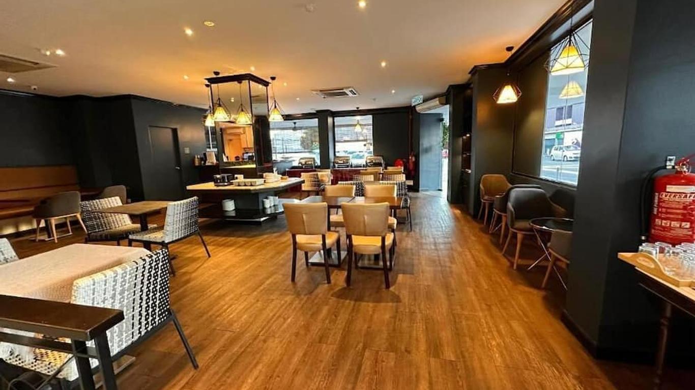 โรงแรมเมอร์แชนท์