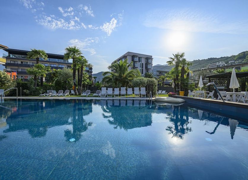 สระว่ายน้ำ รูปภาพ