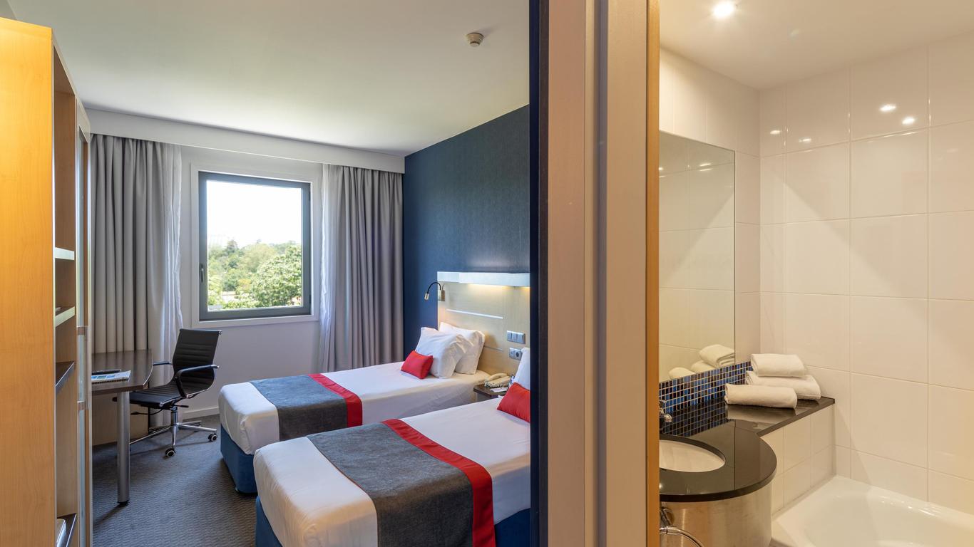 โรงแรมฮอลิเดย์อินน์เอ็กซ์เพรส ปอร์โต - เอ็กซ์โปนอร์ บาย IHG