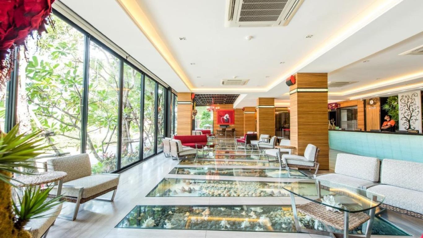 โรงแรมเลอเวอนิซซาจ