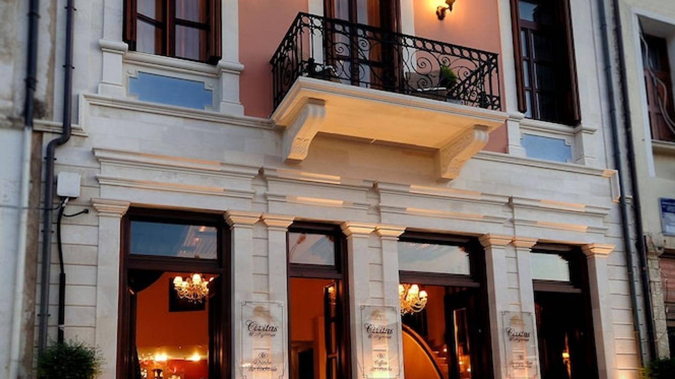 Civitas Suites Hotel