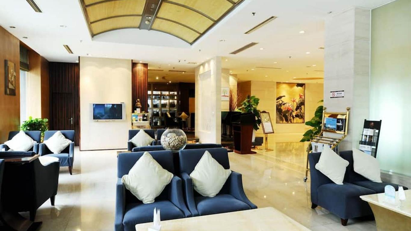 โรงแรมโซเวอเรน คุนซาน