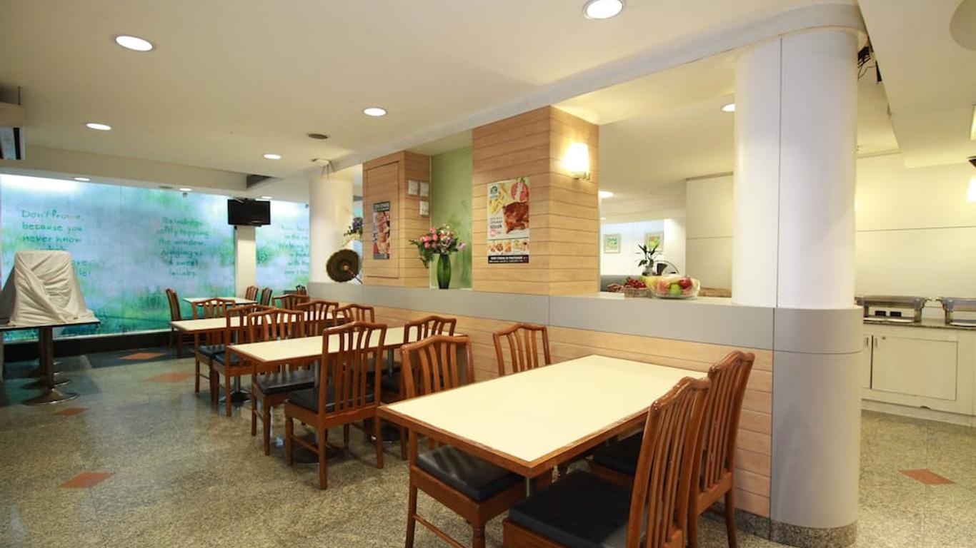 โรงแรมเท็นสตาร์สอินน์