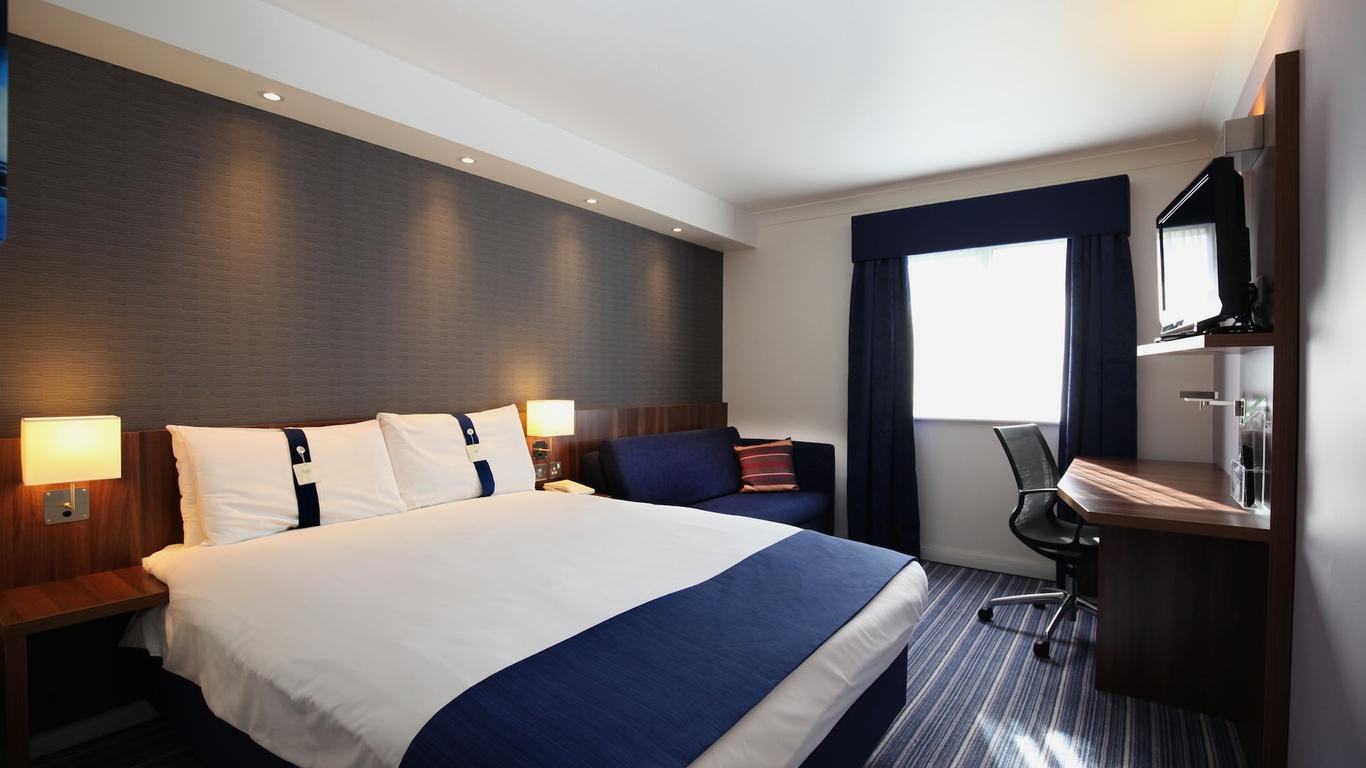 โรงแรม ฮอลิเดย์ อินน์ เอ็กซ์เพรส ลอนดอน แกตวิค - ครอว์ลีย์ บาย IHG