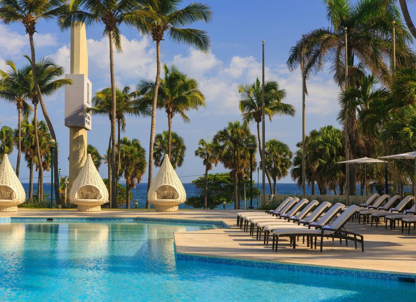 สระว่ายน้ำ รูปภาพ