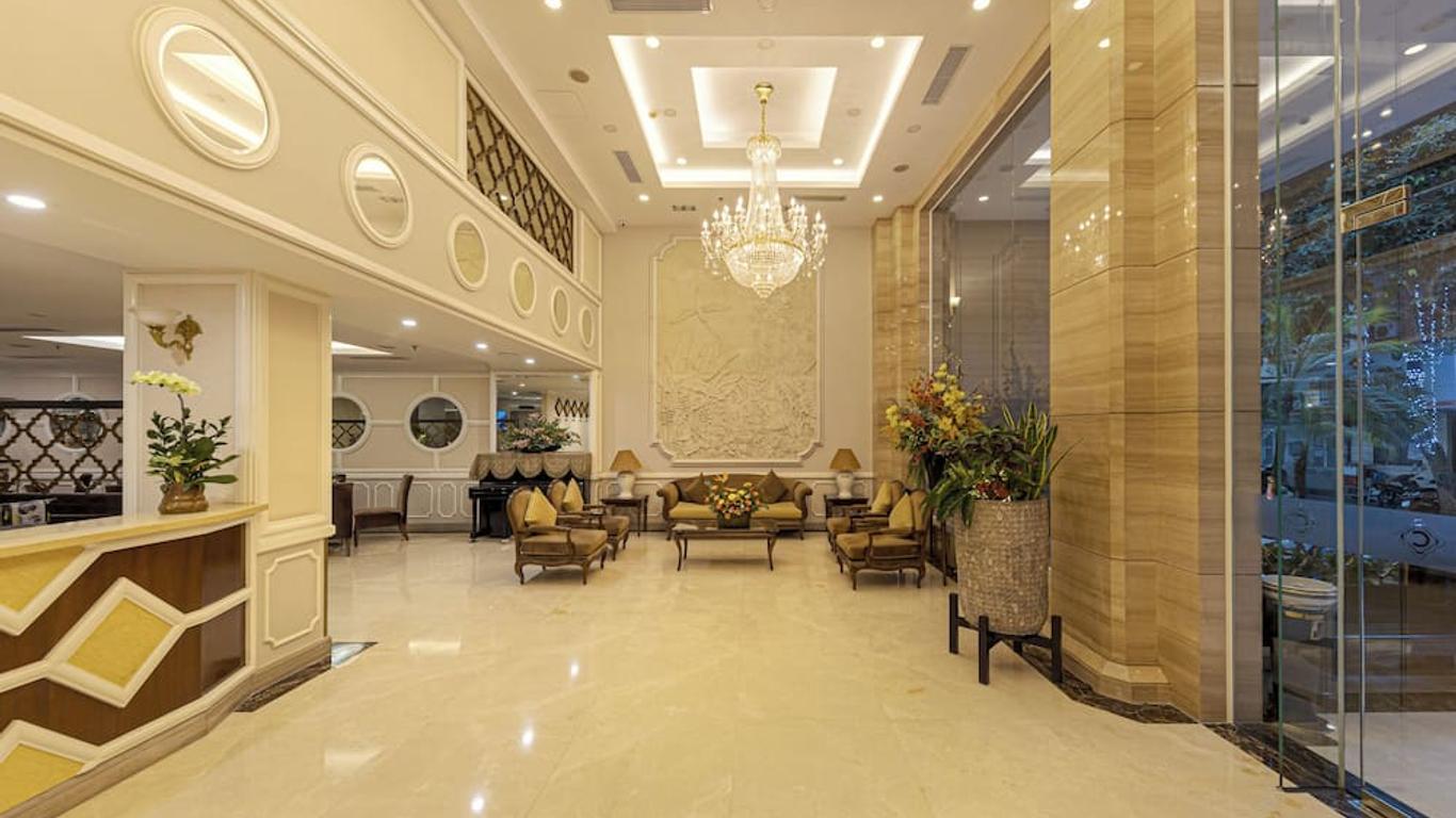 โรงแรมคาลเซอโดนี
