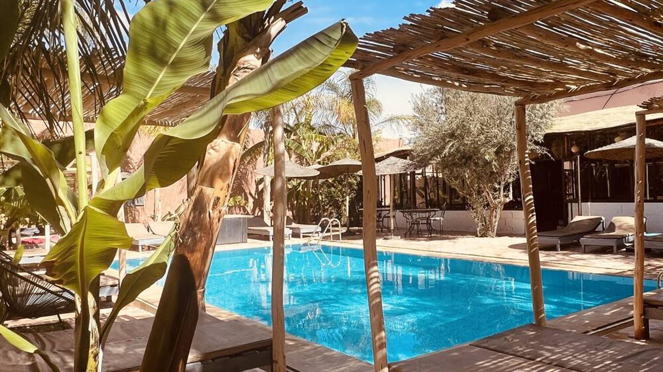 Coco Canel โรงแรม Coco Canel