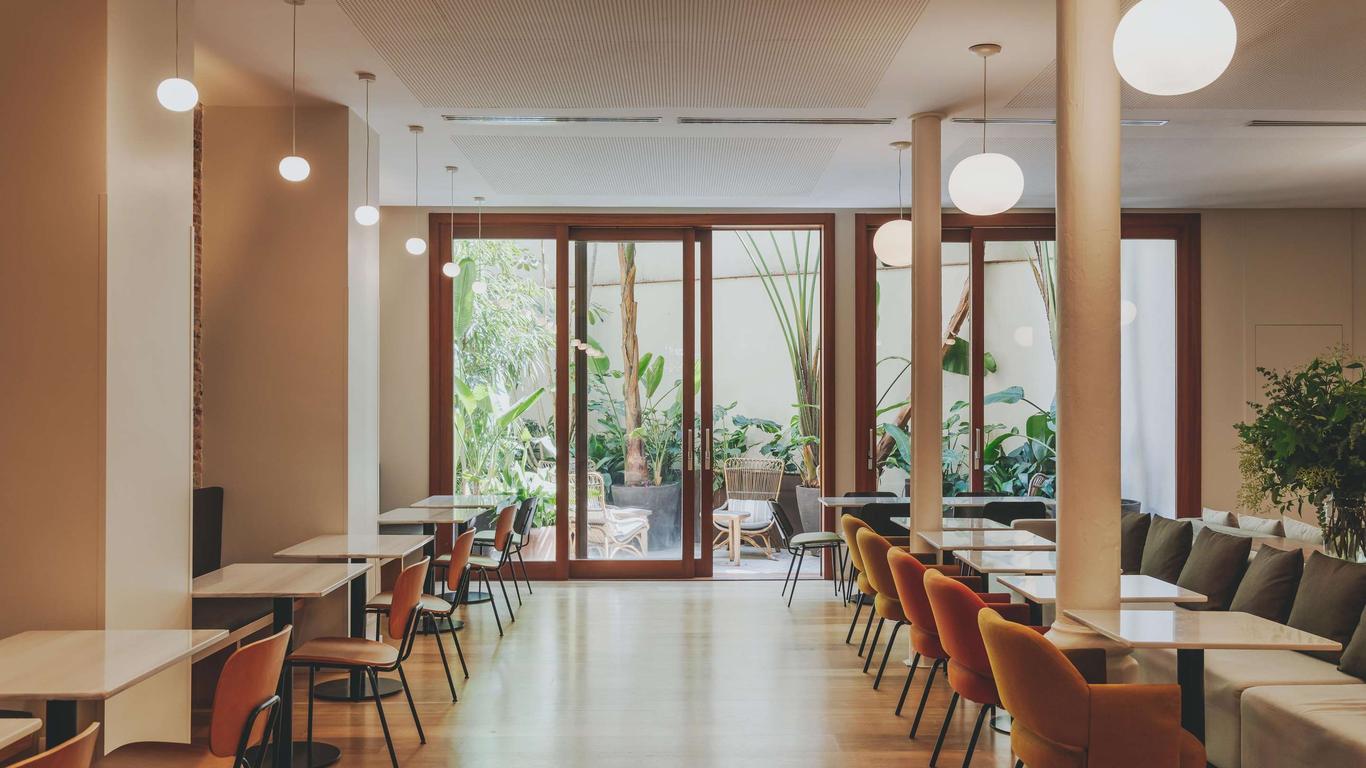 Hotel Regina Barcelona โรงแรมริจิน่าบาร์เซโลนา