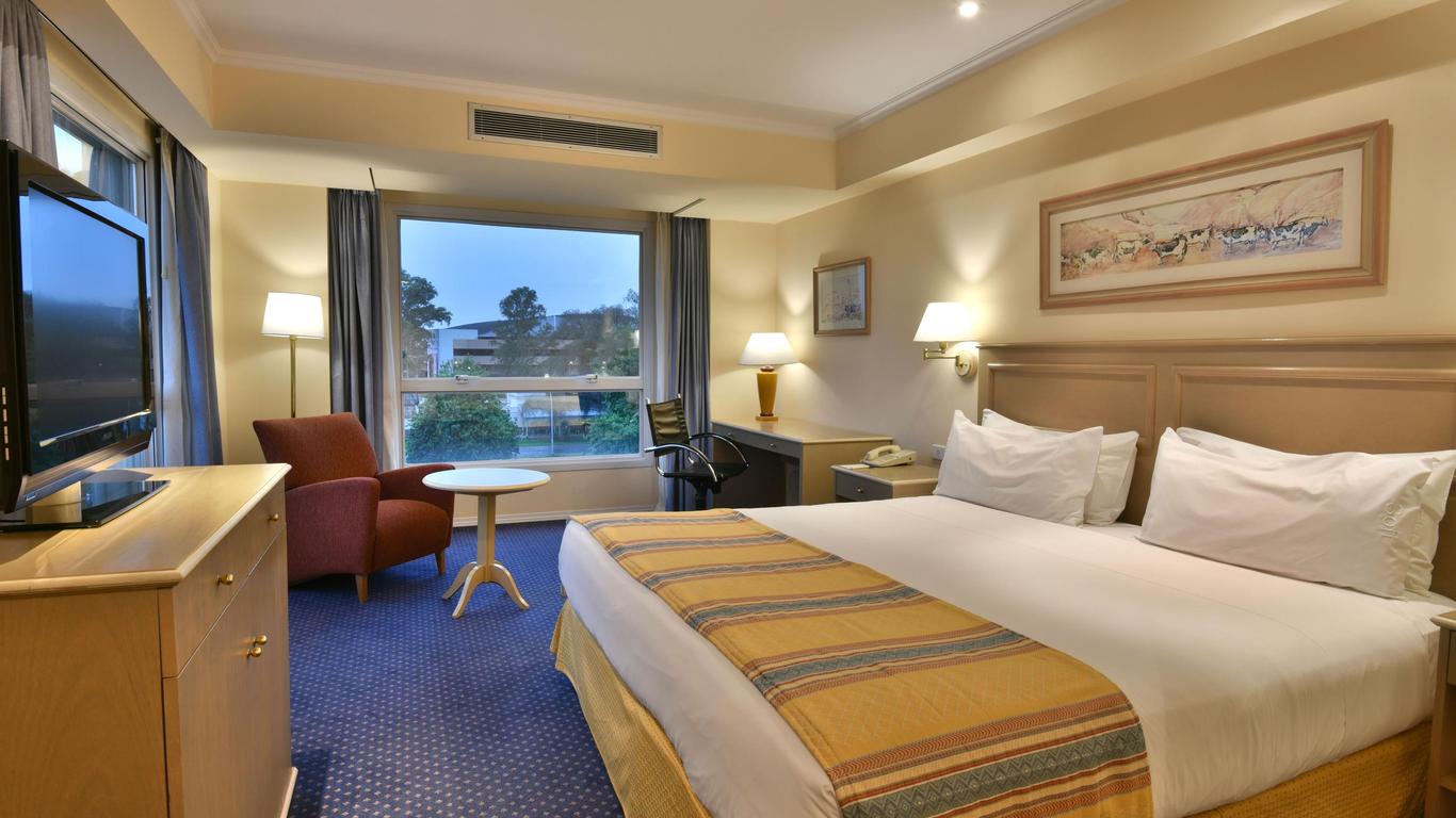 โรงแรม ฮอลิเดย์ อินน์ กอร์โดบา บาย IHG