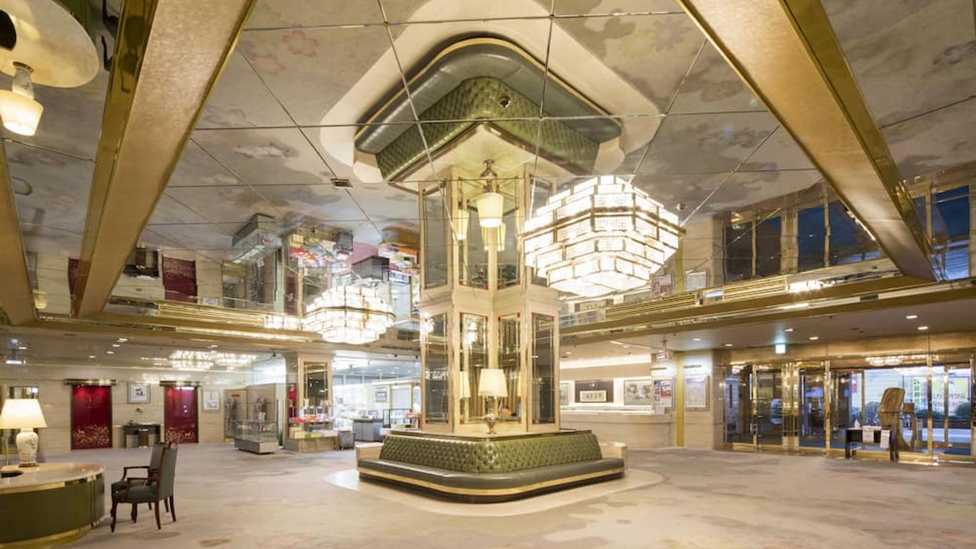 โรงแรมนารารอยัล