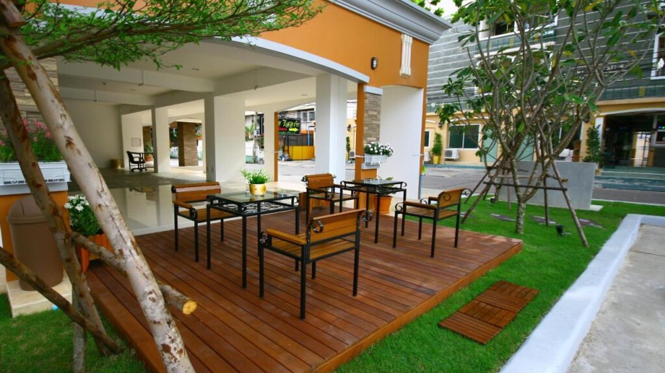 แอท โฮม เพชรเกษม