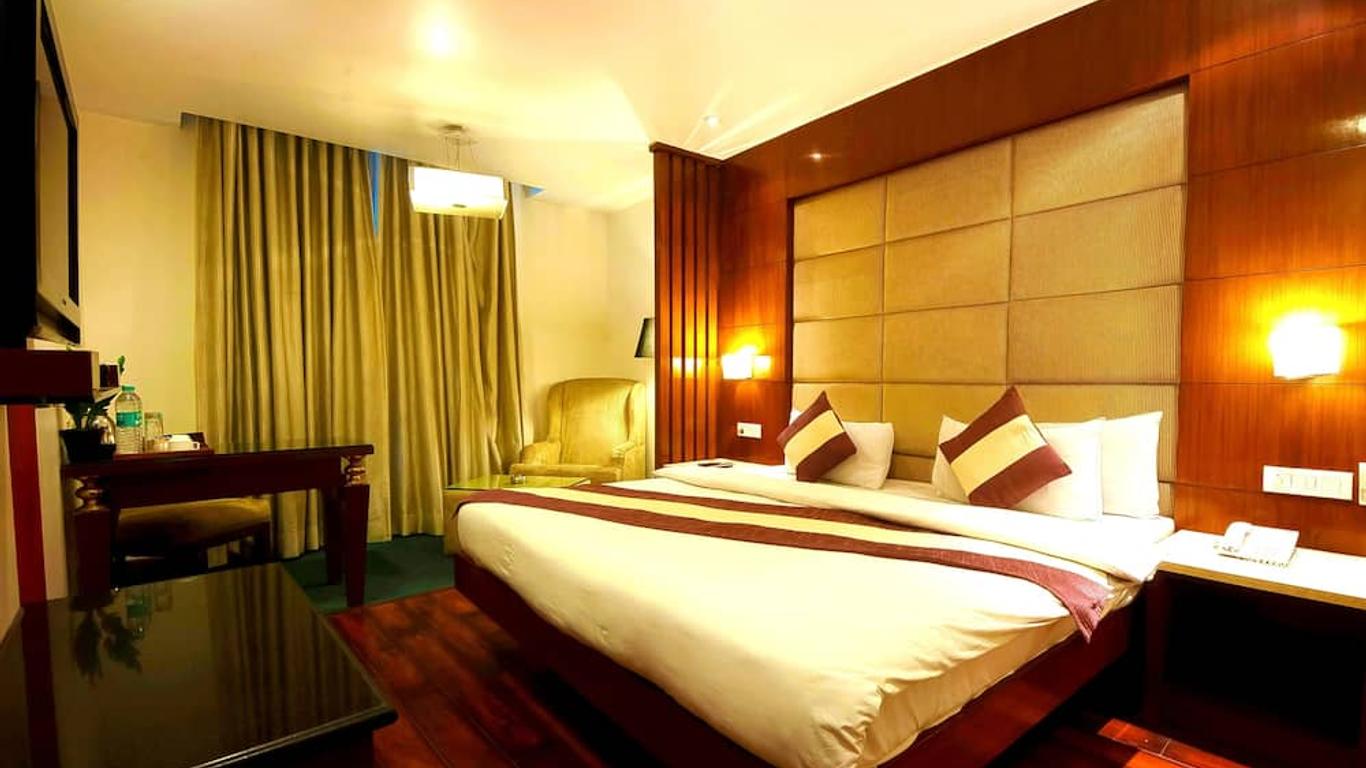 Hotel Aura - New Delhi Railway Station