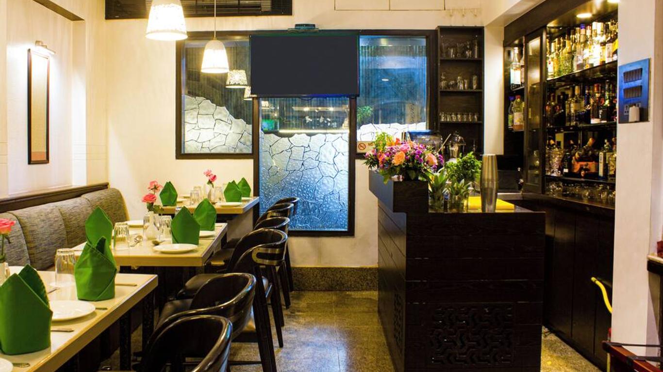 โรงแรม เอเมอรัลด์ และ อพาร์ตเมนท์ สำหรับผู้บริหาร