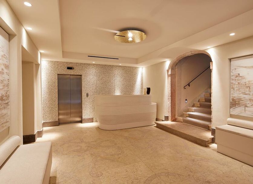 แผนกต้อนรับส่วนหน้า รูปภาพ